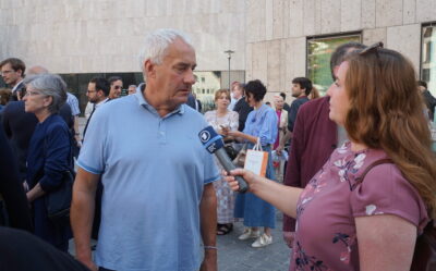 Beim Interview mit dem BR aus dem Jakobsplatz, Foto: Alexander Bruck
